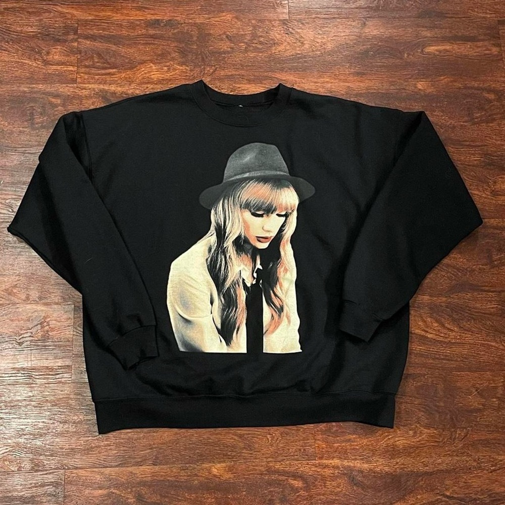 Taylor Swift Black Graphic Crewneck Sweater with Beige Portrait All Too Well